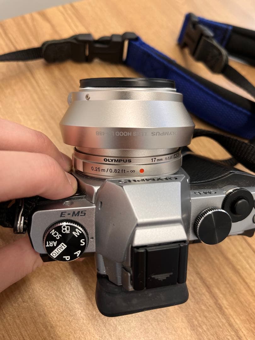 デジタルカメラ OLYMPAS OM-D E-M5