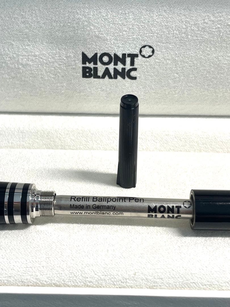 MONTBLANCスターウォーカープレシャスレジン ボールペン黒　新品替芯装着済