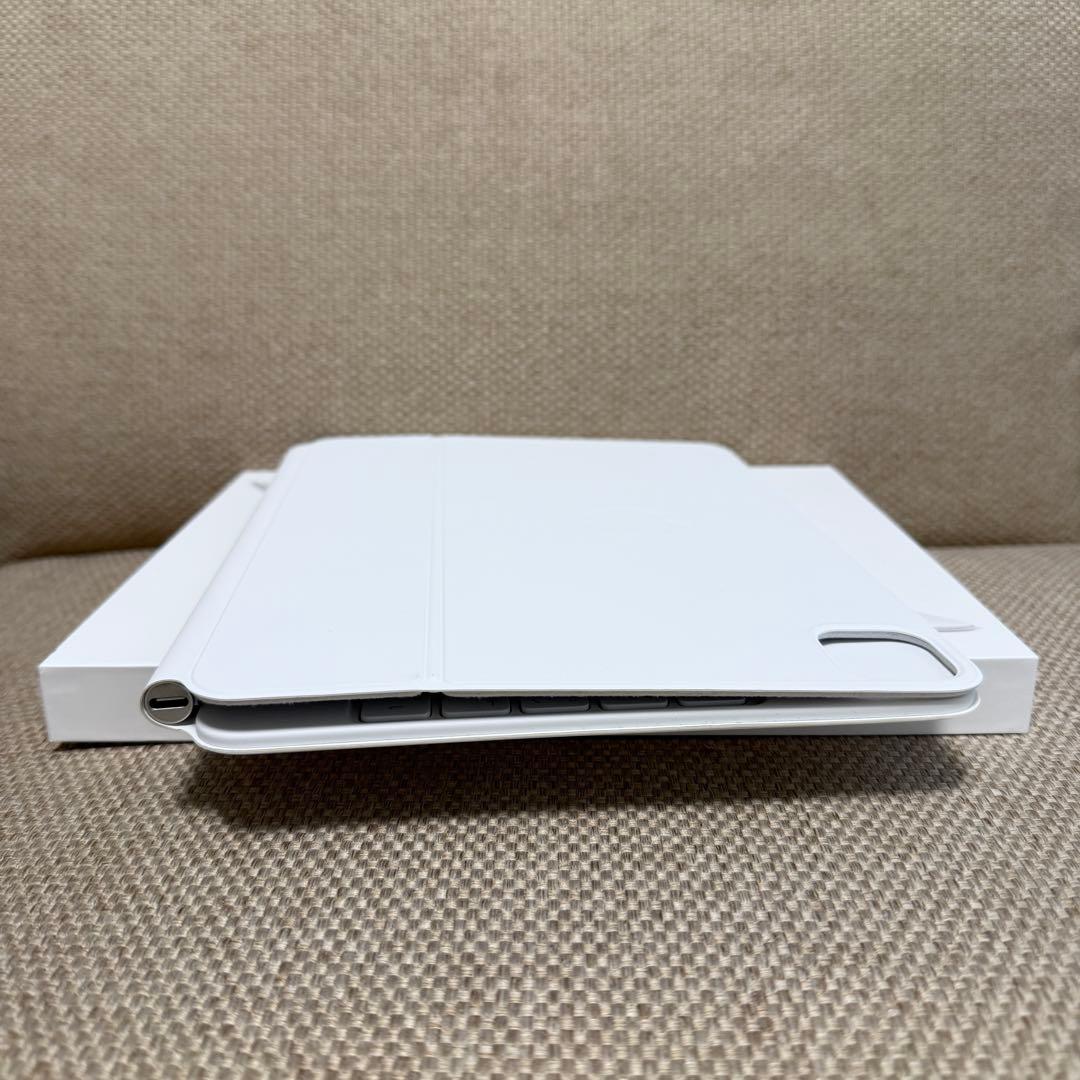 【美品】アップル Magic Keyboard A2261 MJQJ3J/A
