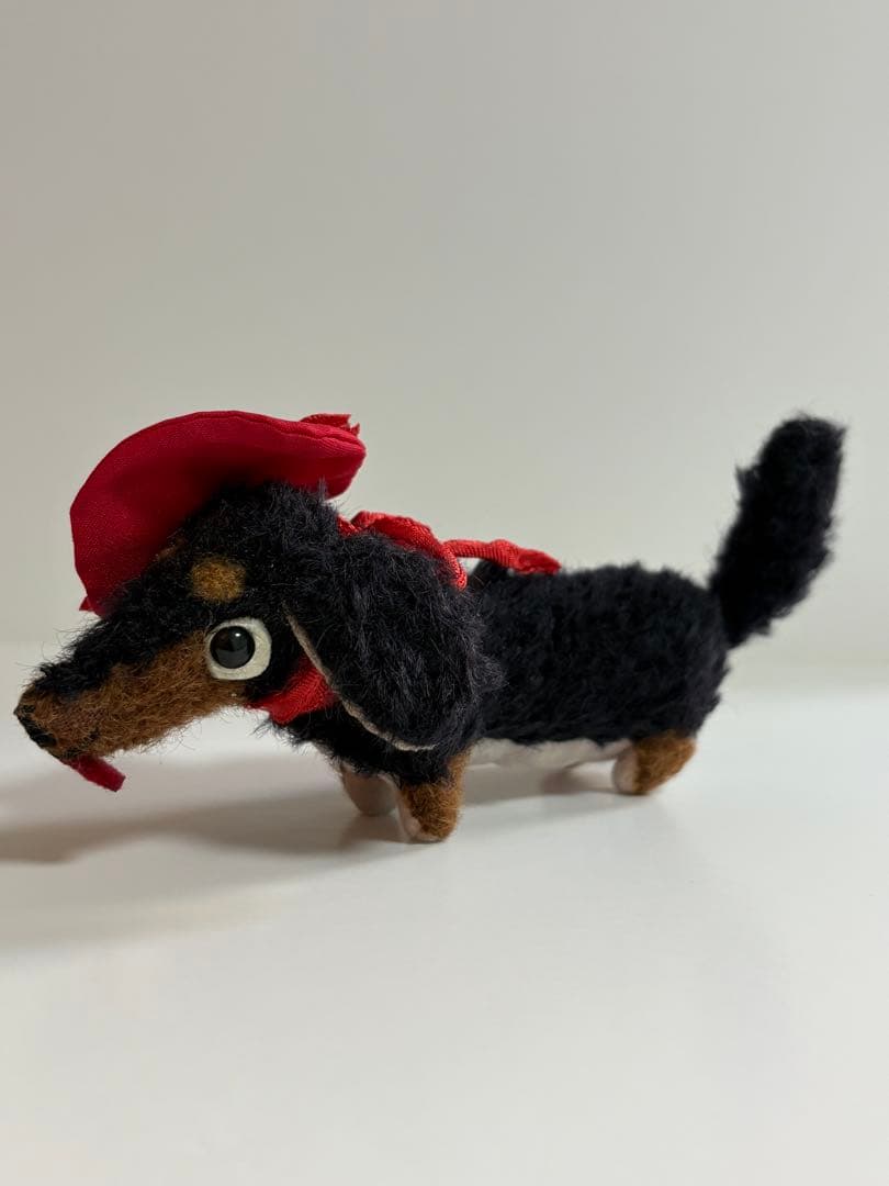 野ばら社 rosily 赤い帽子の犬のぬいぐるみ