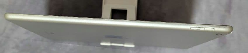 iPad第7世代 32GB シルバーWi-Fiモデル