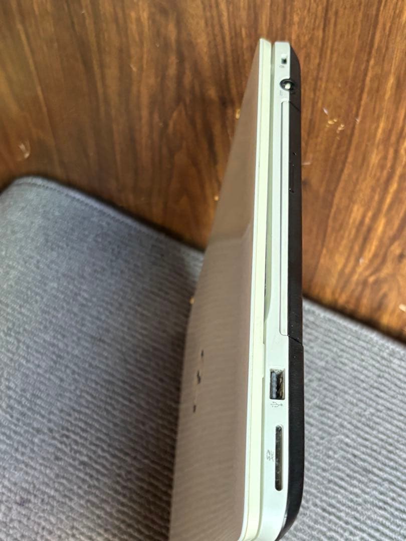 富士通ノートPC Intel Core i7通電確認済み