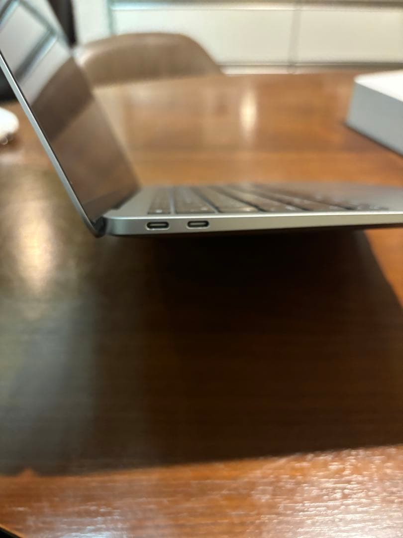 MacBook本体 MacBook Air 2020 Intel Core i5 16GB 256G