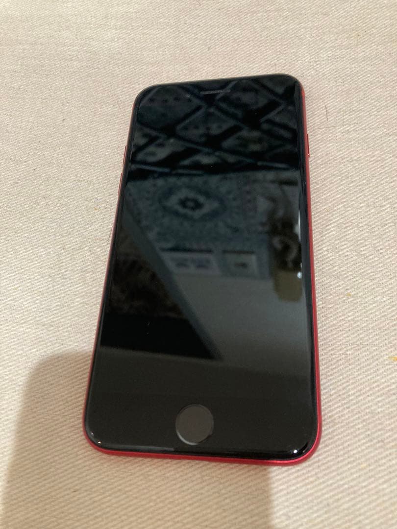 Apple iPhone SE (第2世代) レッド　アイフォーン　アイフォン
