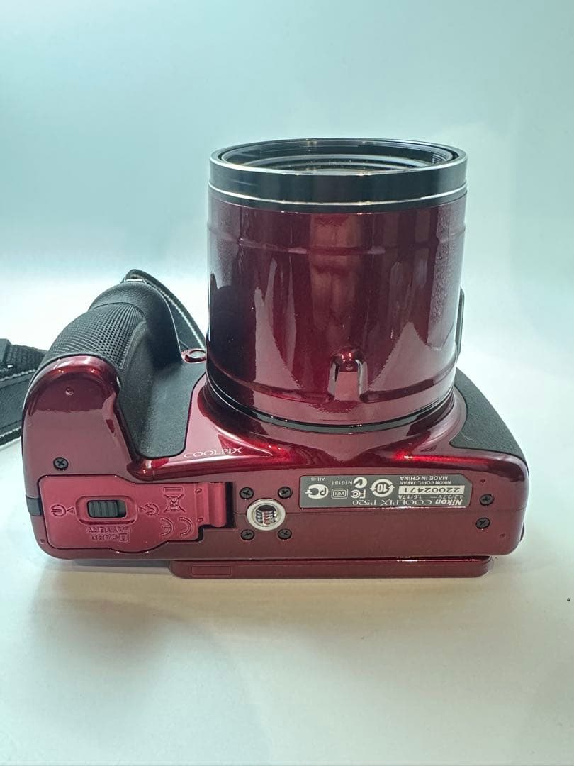 Nikon Coolpix P520 赤色