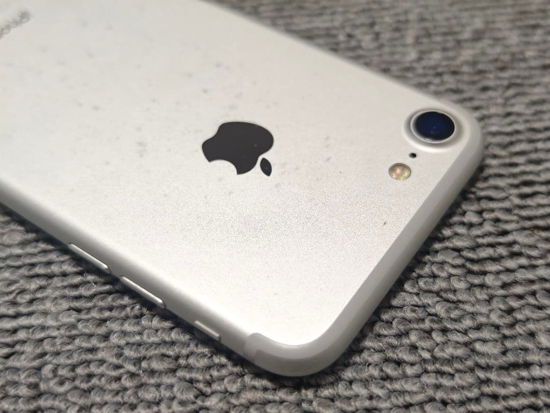 【即日発送】iPhone7 32GB シルバー SIMフリー