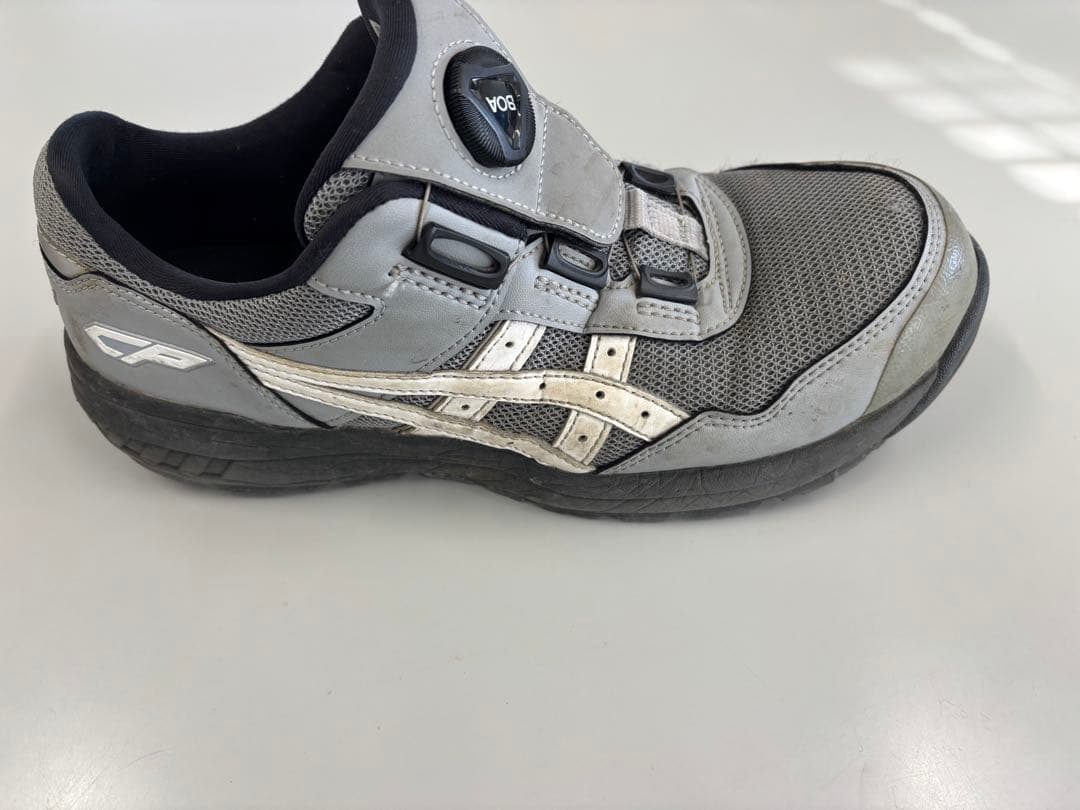 週末値下げ！！　ASICS CP グレー 安全靴 BOAシステム　25.5cm