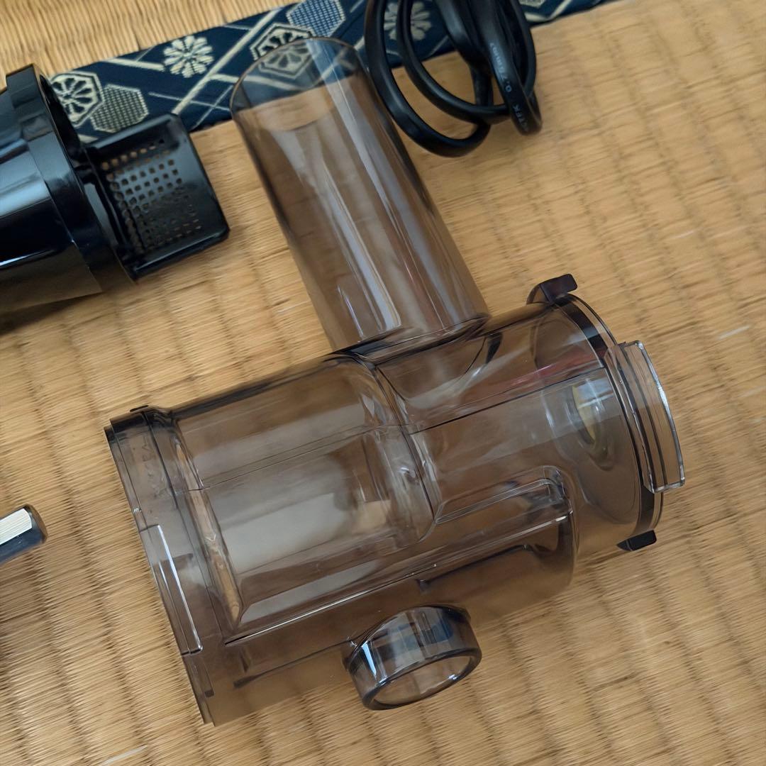 イキイキ酵素くん 低速圧縮絞りジューサー オデオコーポレーション hurom