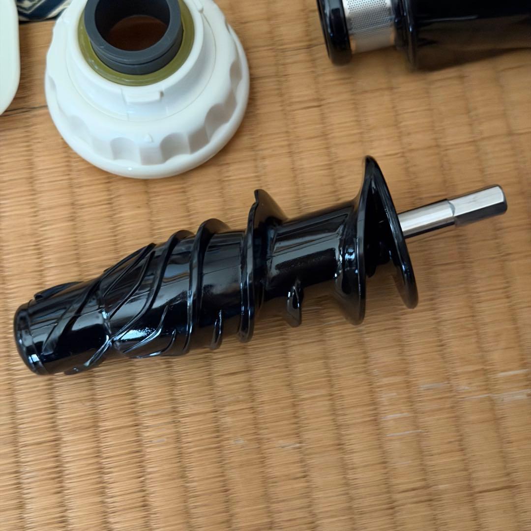 イキイキ酵素くん 低速圧縮絞りジューサー オデオコーポレーション hurom