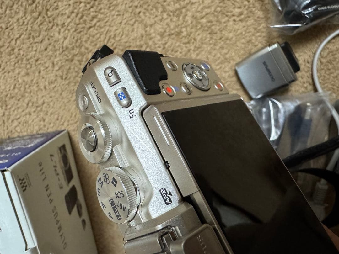 OLYMPUS PEN E-PL7 ダブルレンズキット