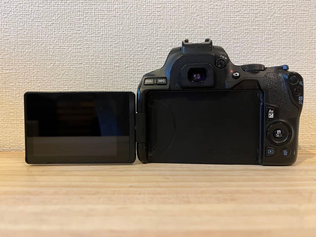 Canon EOS Kiss X10 ボディ デジタル一眼レフ #26044
