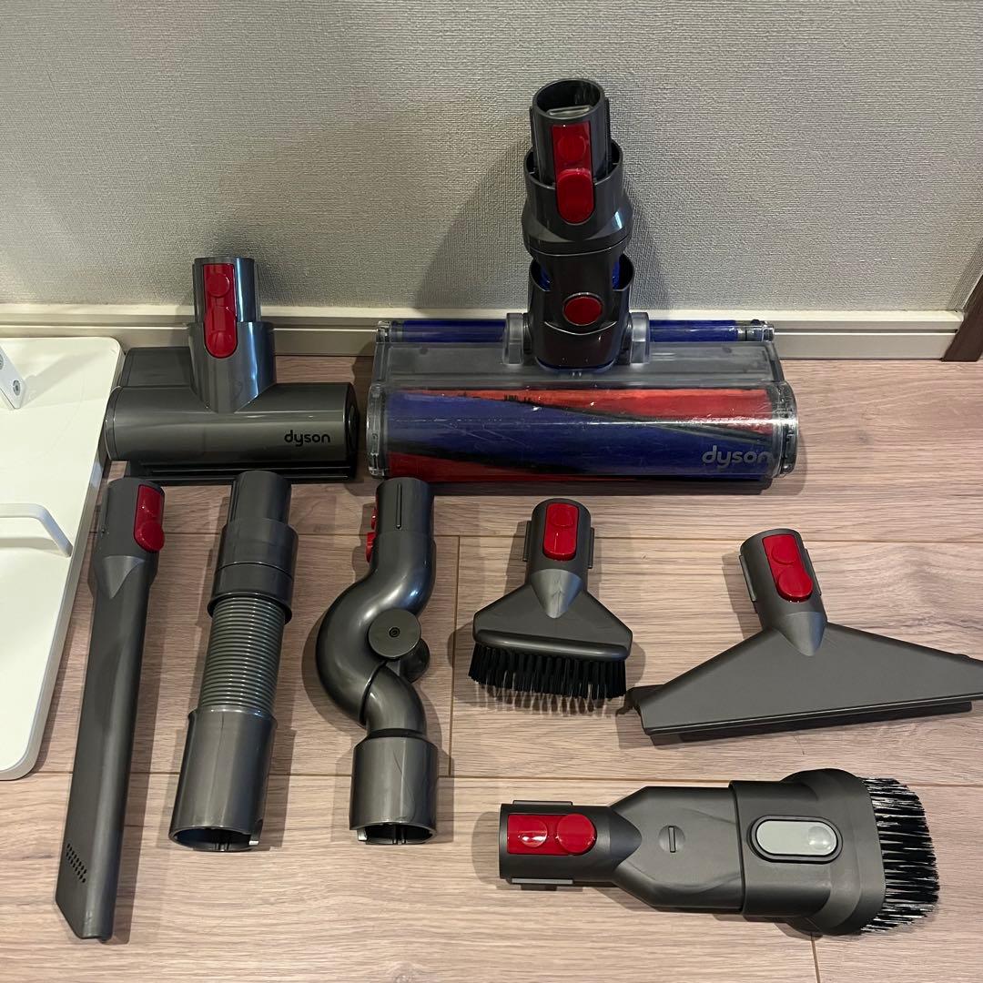 掃除機　Dyson ダイソン V8 fluffy+ 【ジャンク品】