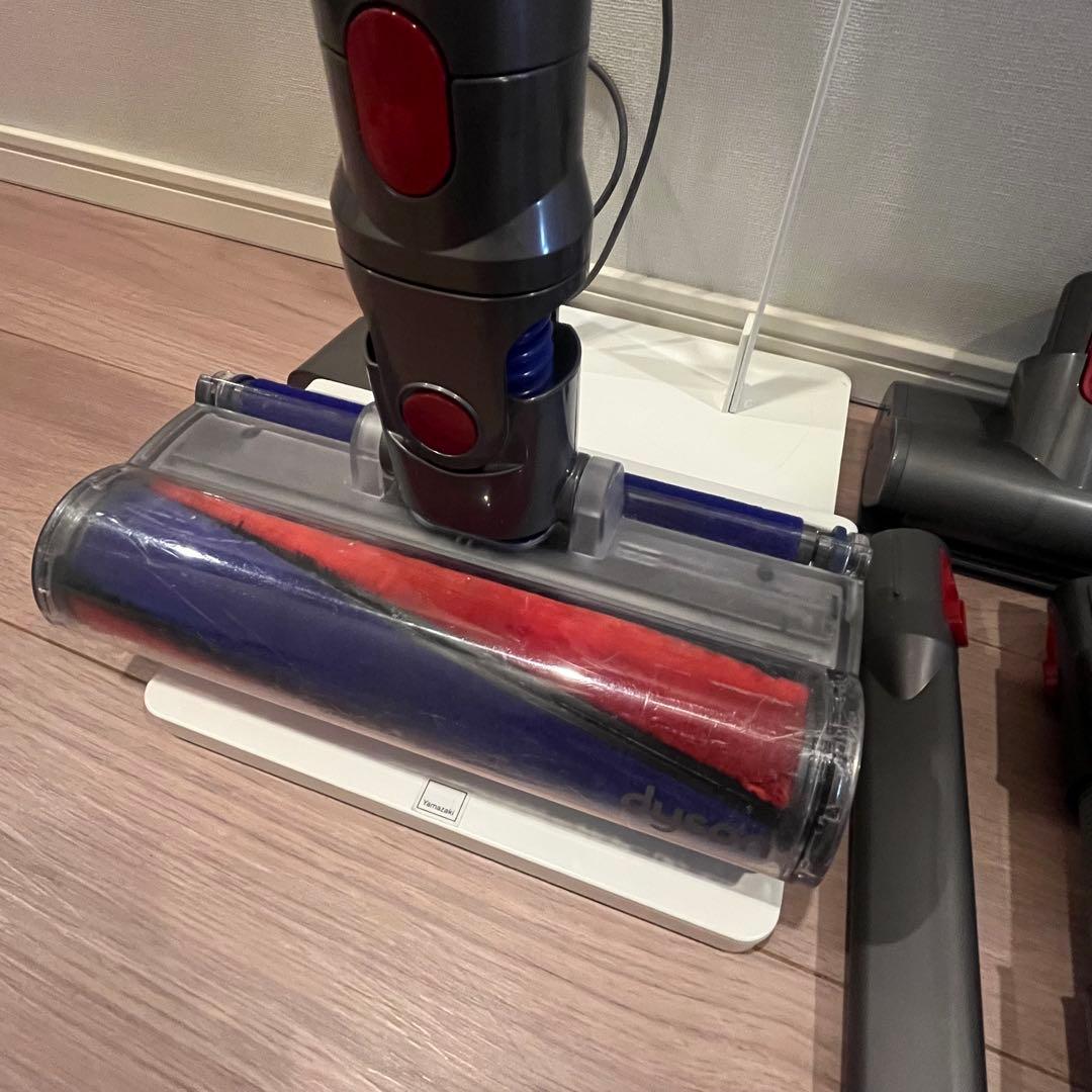 掃除機　Dyson ダイソン V8 fluffy+ 【ジャンク品】