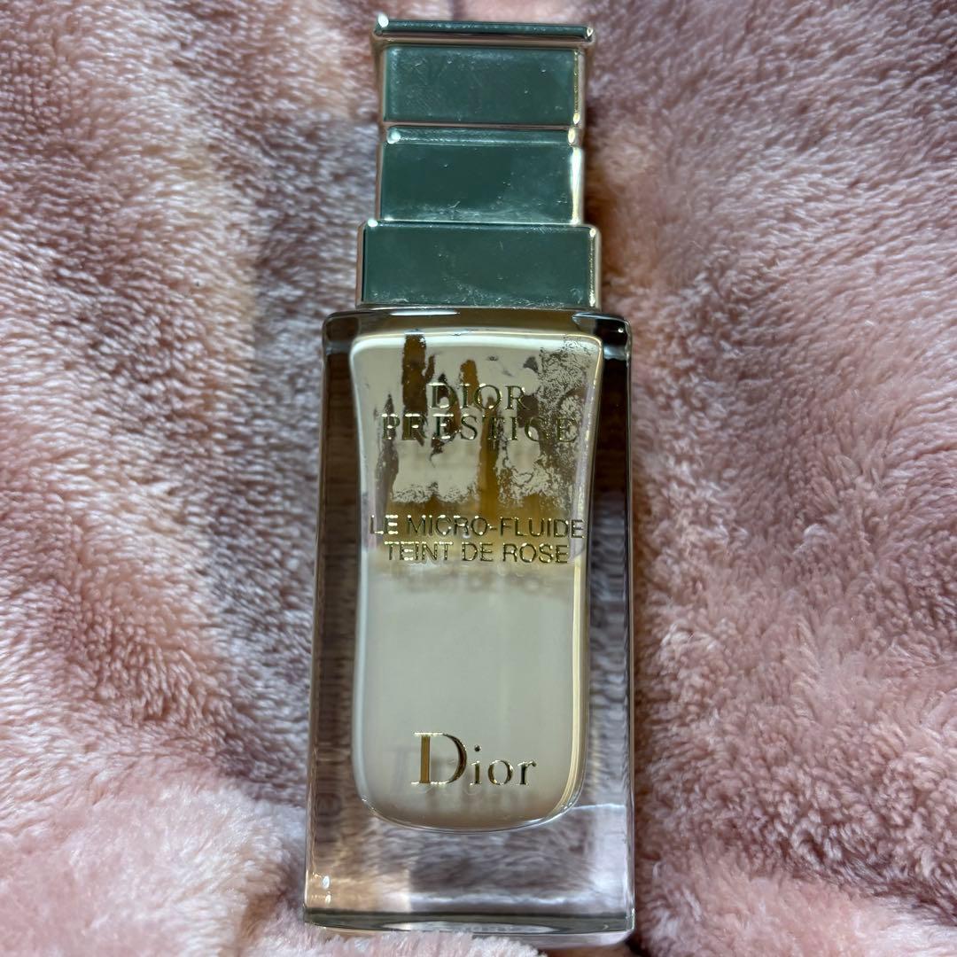 Diorプレステージルフルイドタンドゥローズリキッドファンデーション0N30ml