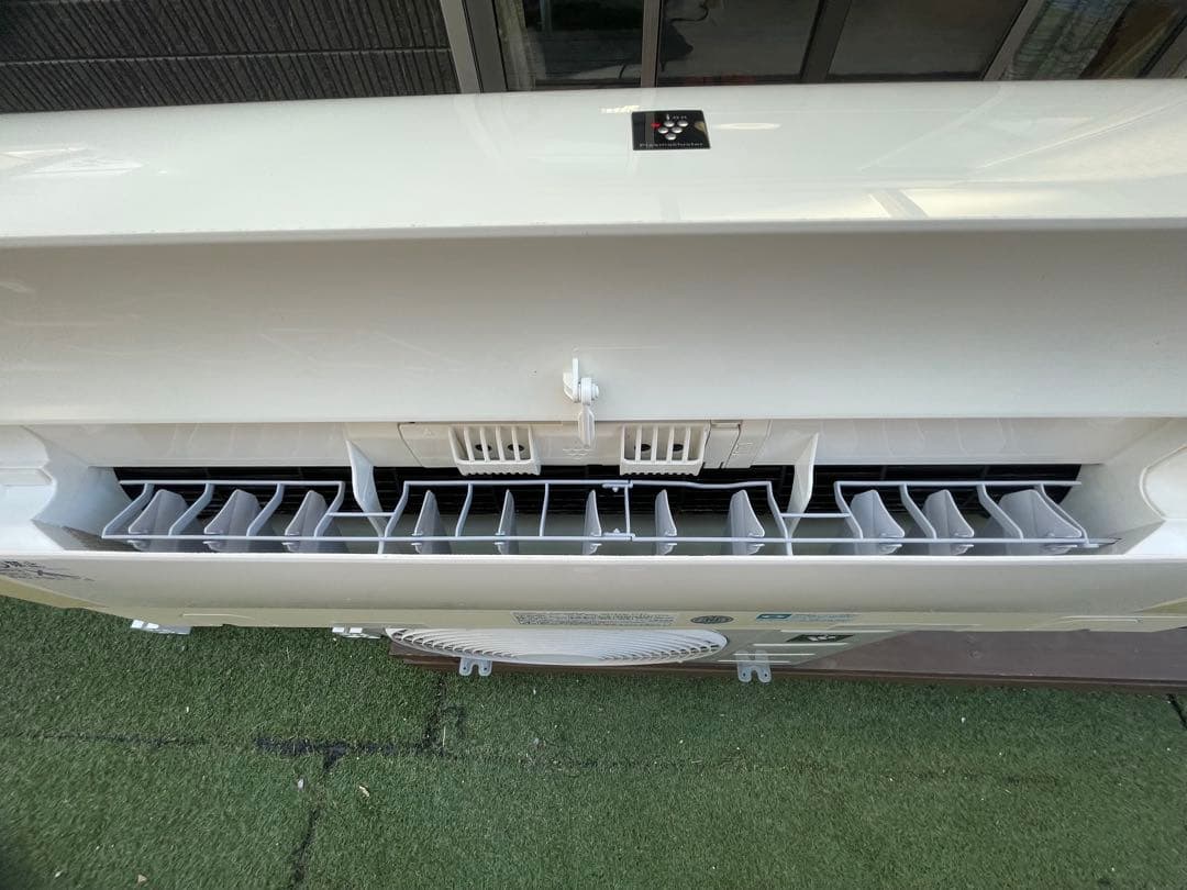 SHARP ルームエアコンAY-D22EX-W 2.2kw 6畳　福岡県内配達可