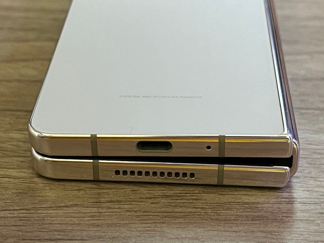 SAMSUNG Galaxy fold4 ケース&保護ガラス付き