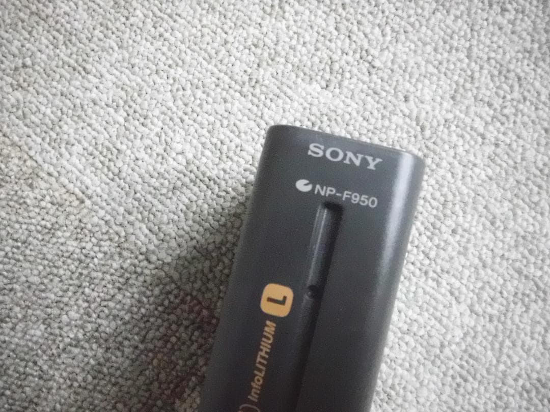 Sony インフォリチウム バッテリー 純正 NP-F950