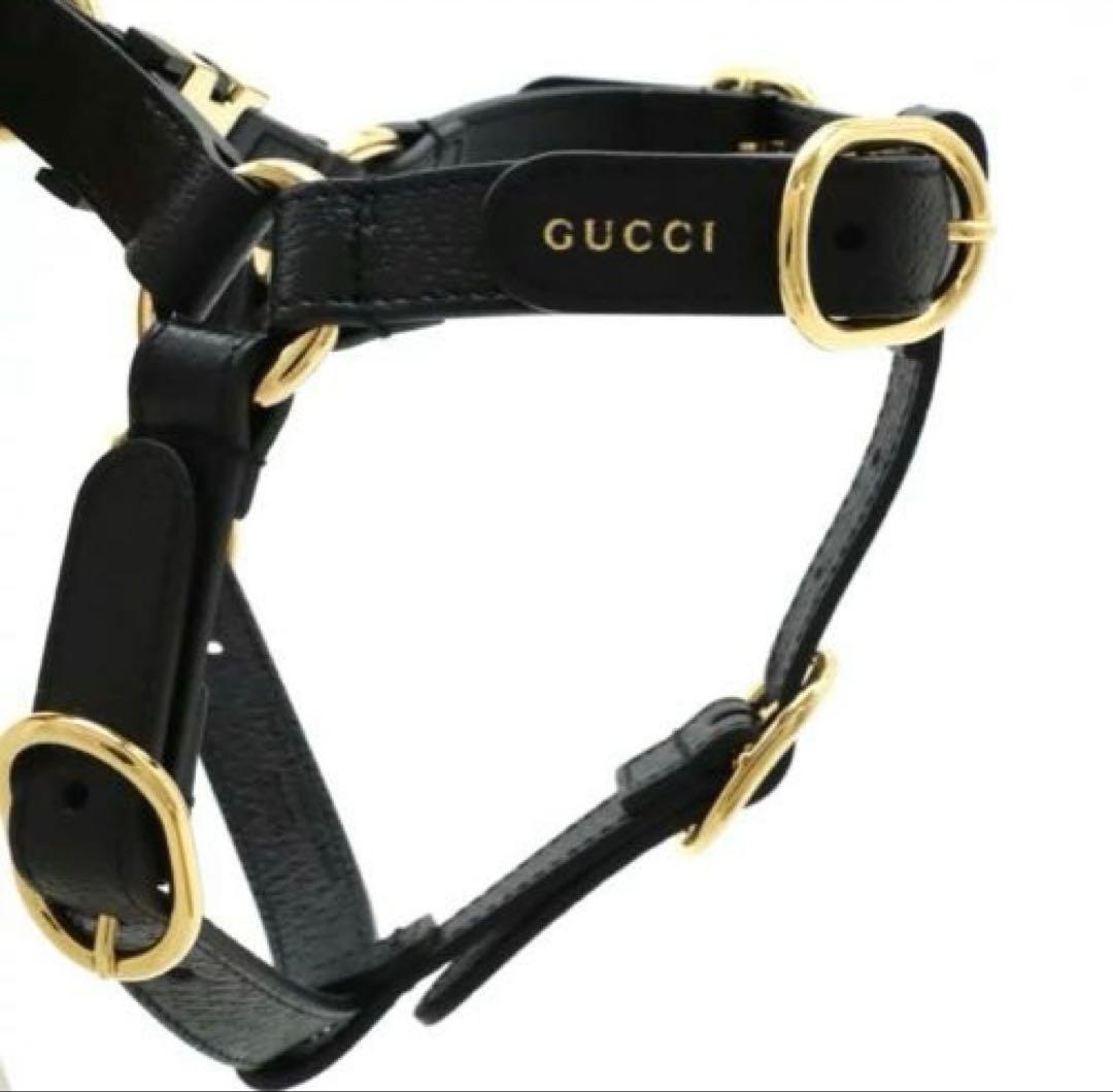 【新品】GUCCI 犬 ハーネス ロゴ入り ペット ブラックレザー ゴールド　M