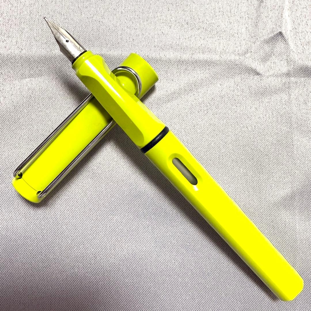 2008年限定品　LAMY Safari ライムグリーン万年筆&ボールペンセット