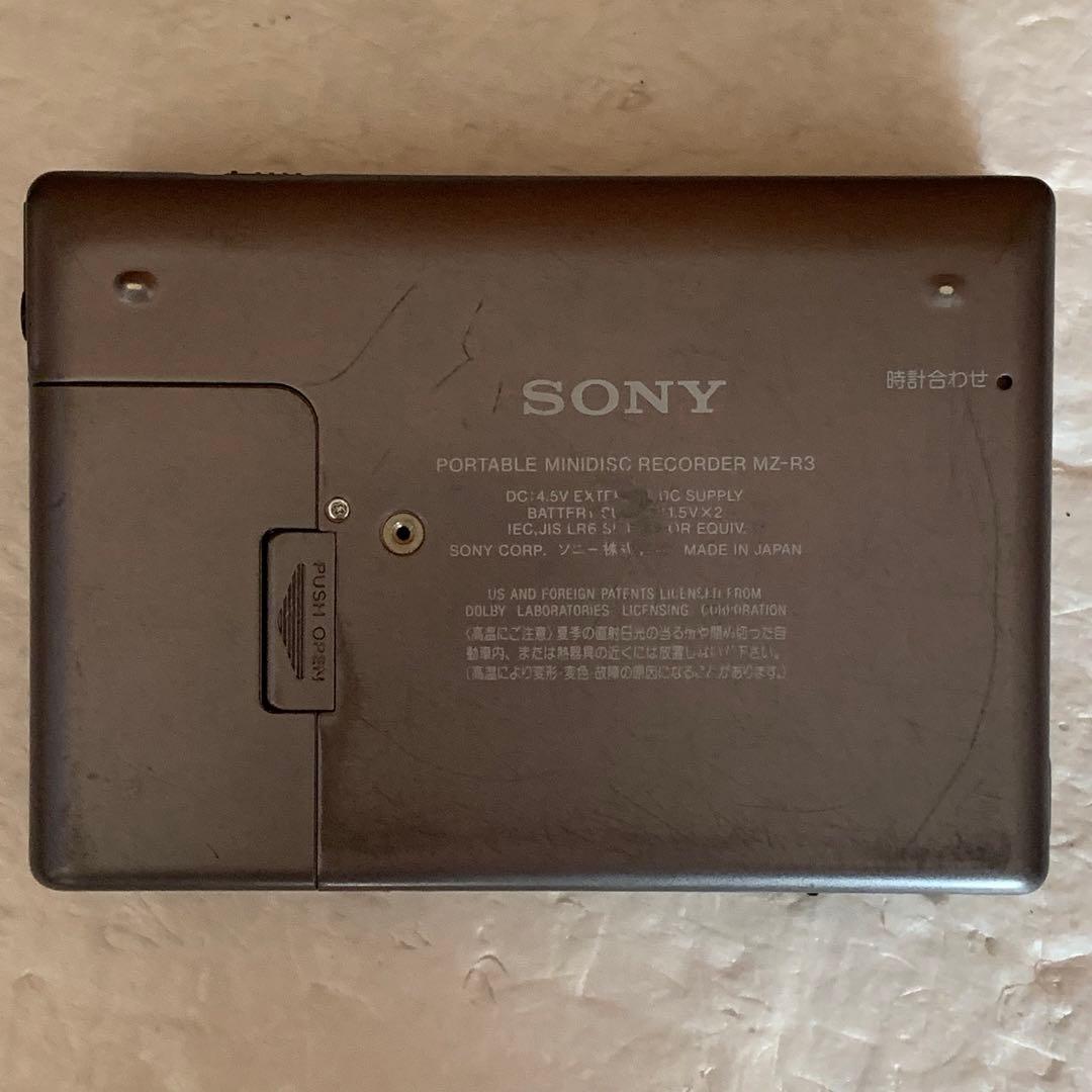 ジャンク ソニー SONY MZ-R3 MDウォークマン 壊れています
