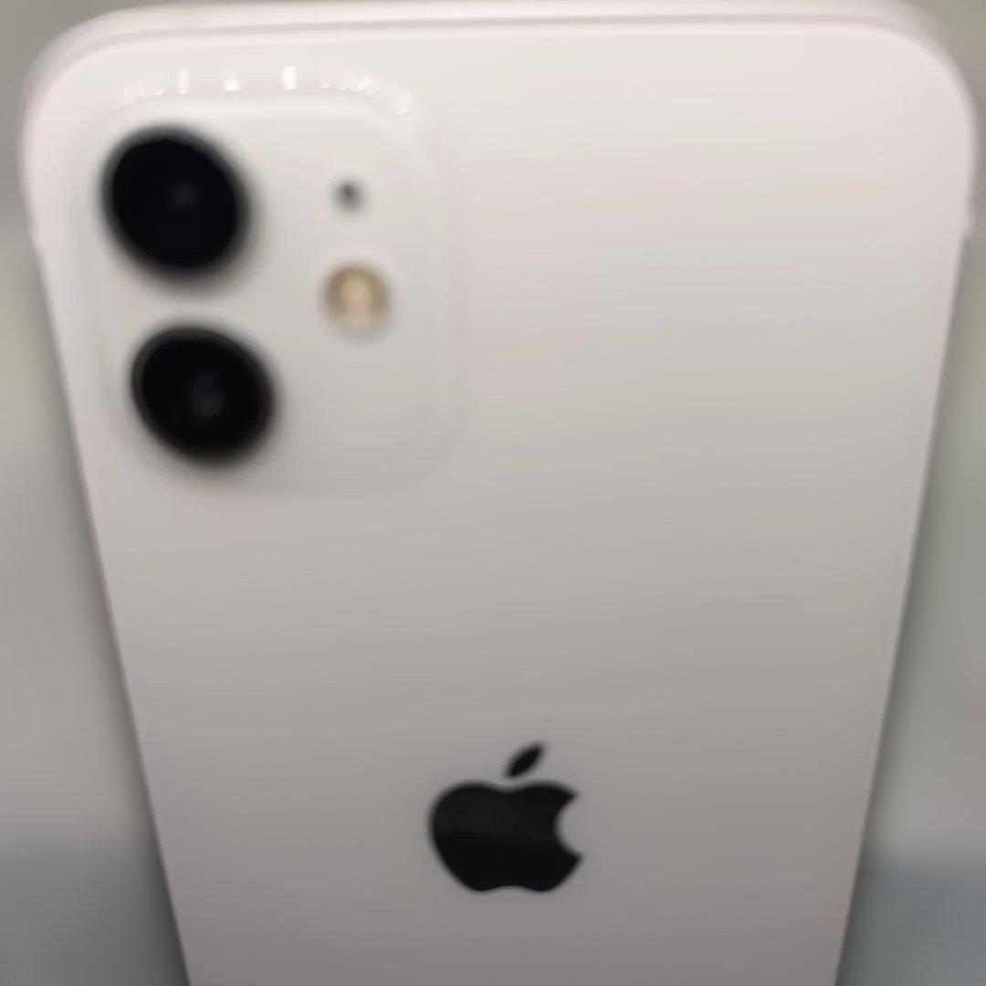 超美品　Apple iPhone 12 64GB ホワイト　SIMフリー