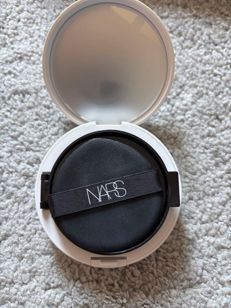 NARS ライトリフレクティング セラムファンデーション 11g