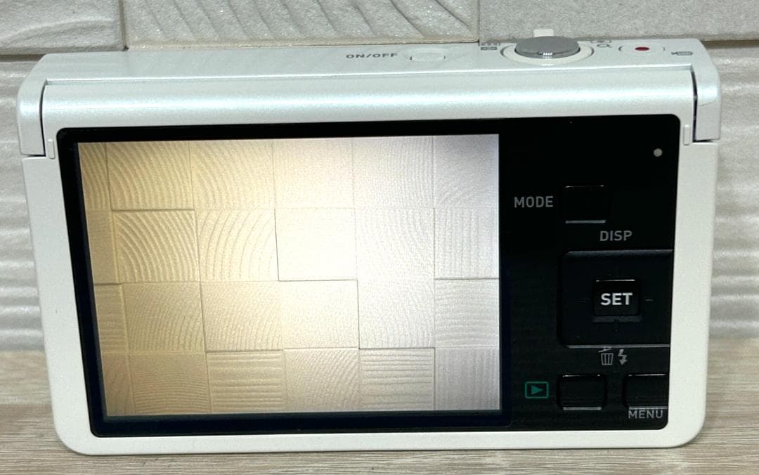 【箱付き】カシオ CASIO EXILIM EX-ZR50 ホワイト