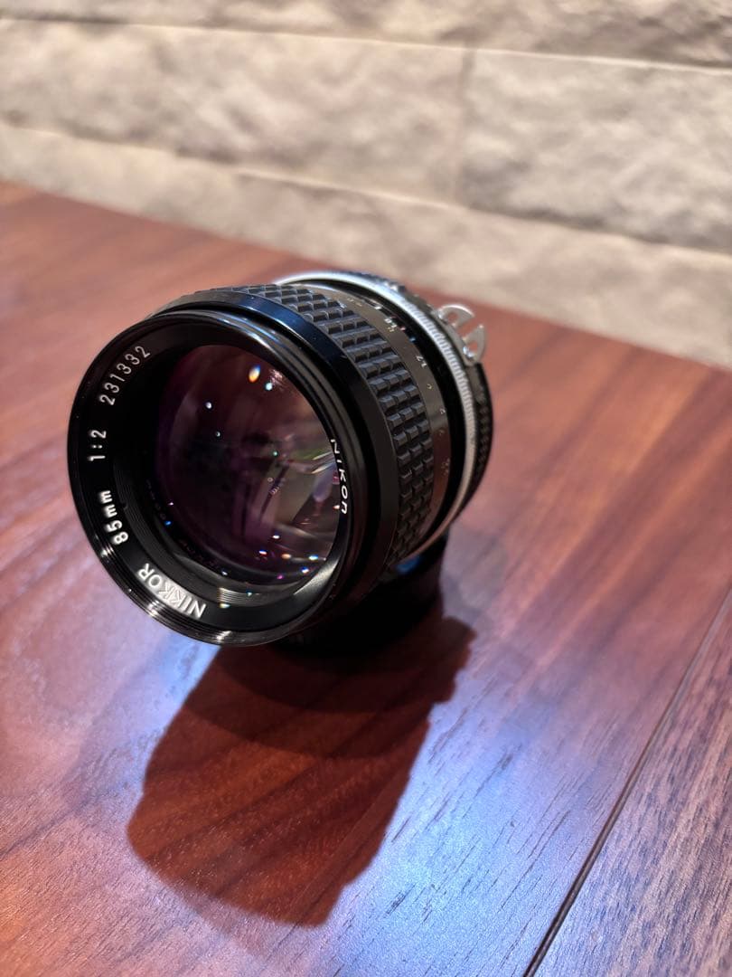 ニコン Ai Nikkor 85mm f2