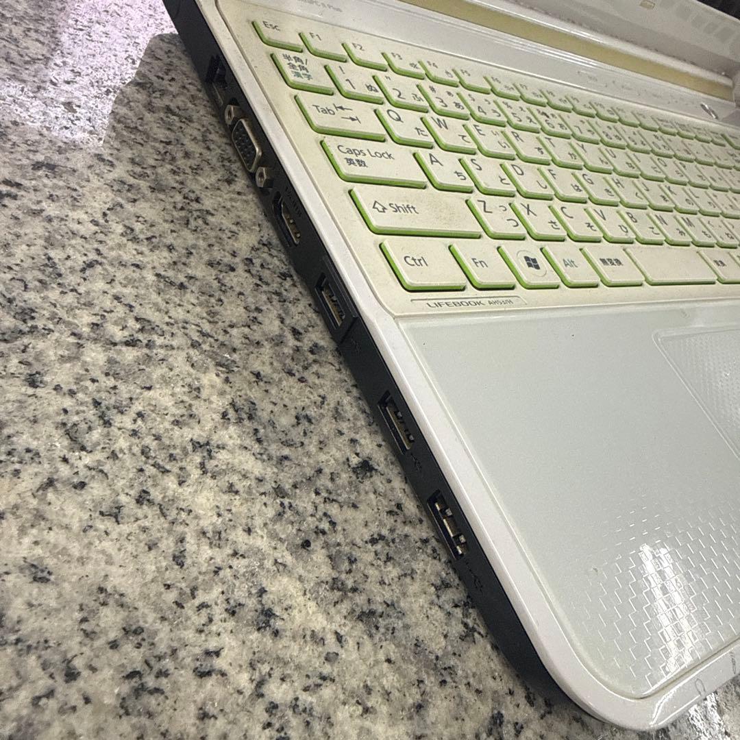 富士通 ホワイト ノートPC FMVA53HWP ジャンク 小物 格安