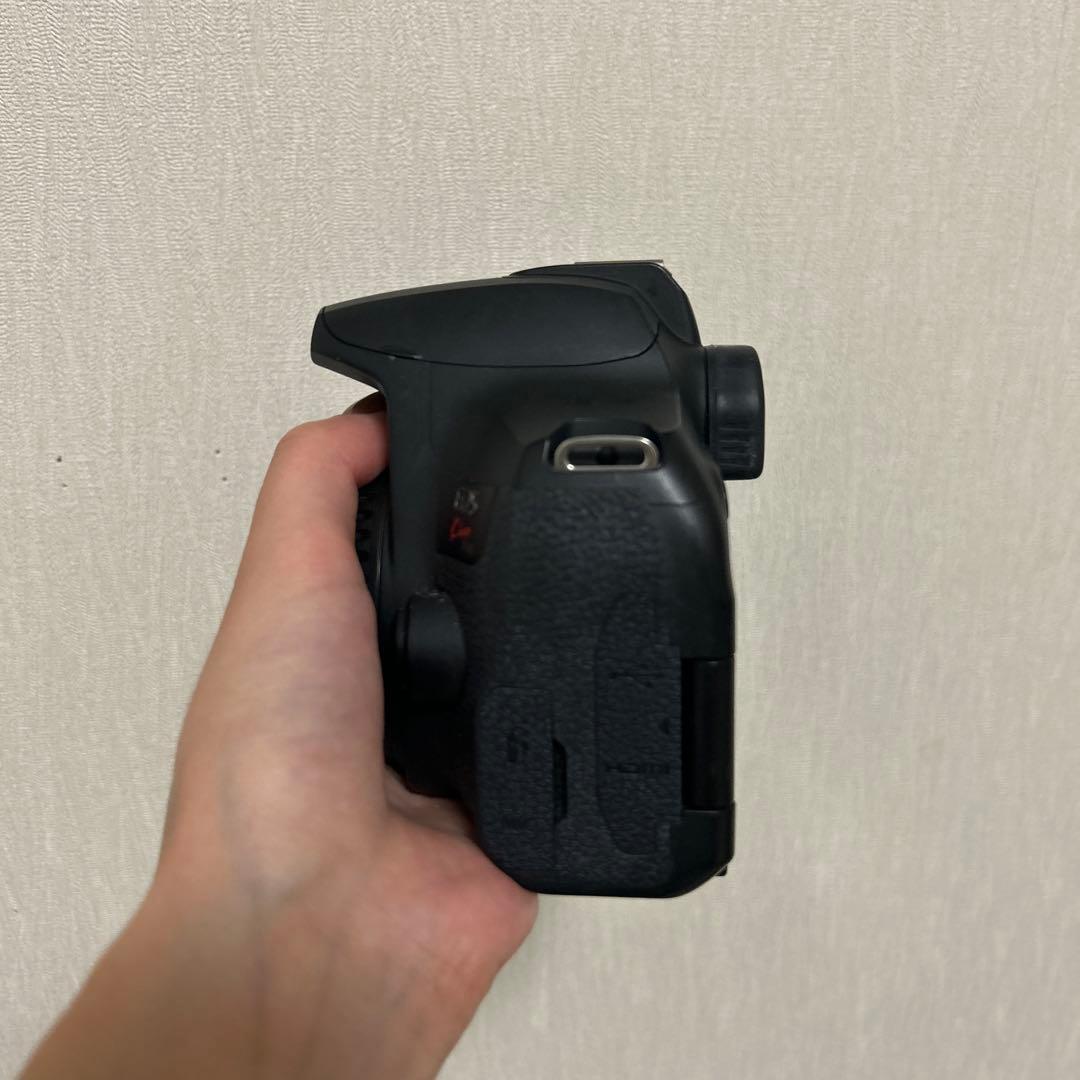 【ジャンク品】EOS Kiss X10i 一眼レフカメラ