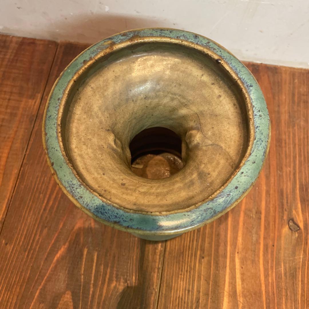 美品　上野焼　緑釉仏花器　江戸時代後期から　花器　緑色の釉薬が特徴的な　花瓶