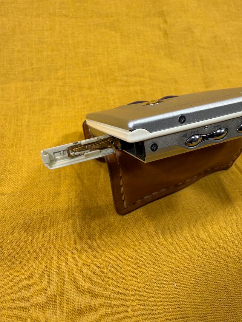 【動作品】SHARP MDプレーヤー ST770 シルバー 動作良好