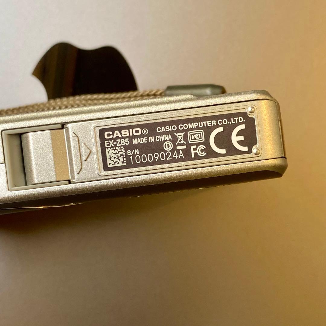 CASIO EXILIM EX-Z85 9.1MP コンパクトデジタルカメラ