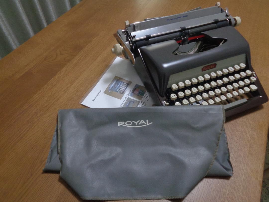 完動品　 UXE 450 ロイヤルタイプライター　カナ文字