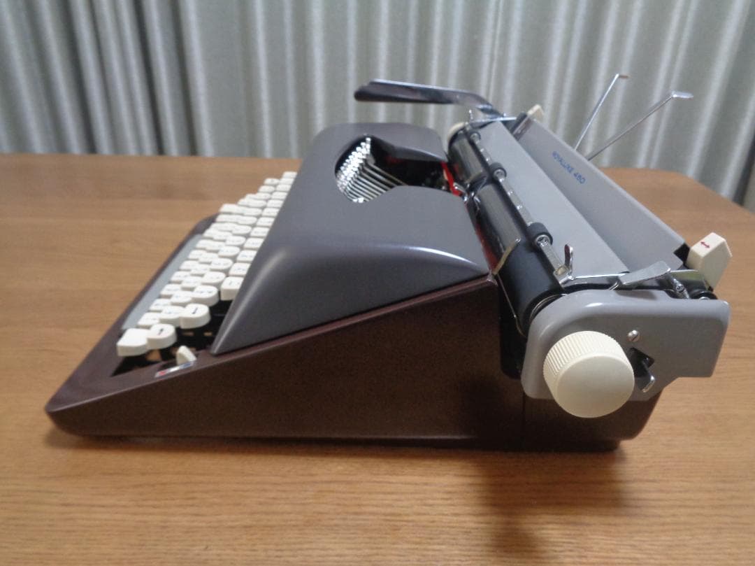 完動品　 UXE 450 ロイヤルタイプライター　カナ文字