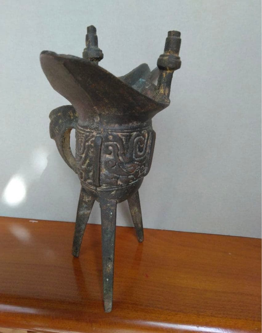 中国古美術　時代物　青銅製　三足爵杯　骨董品