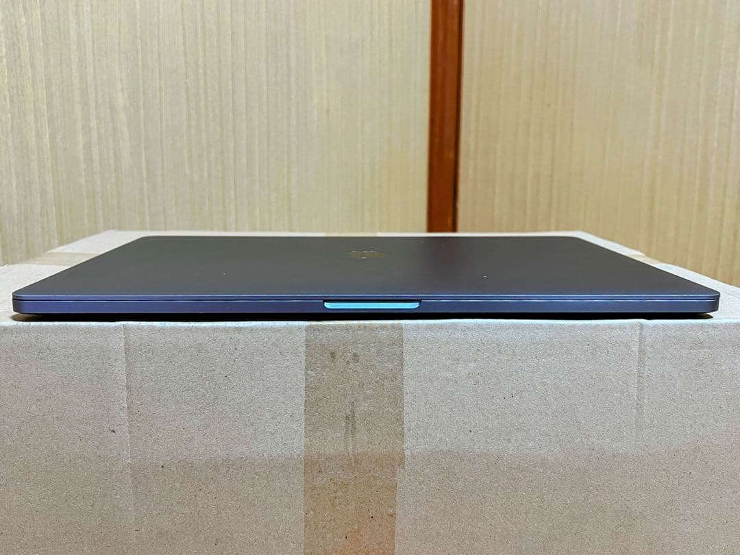 MacBook Pro 16インチ i9 2.4GHz 32GB SSD 1TB