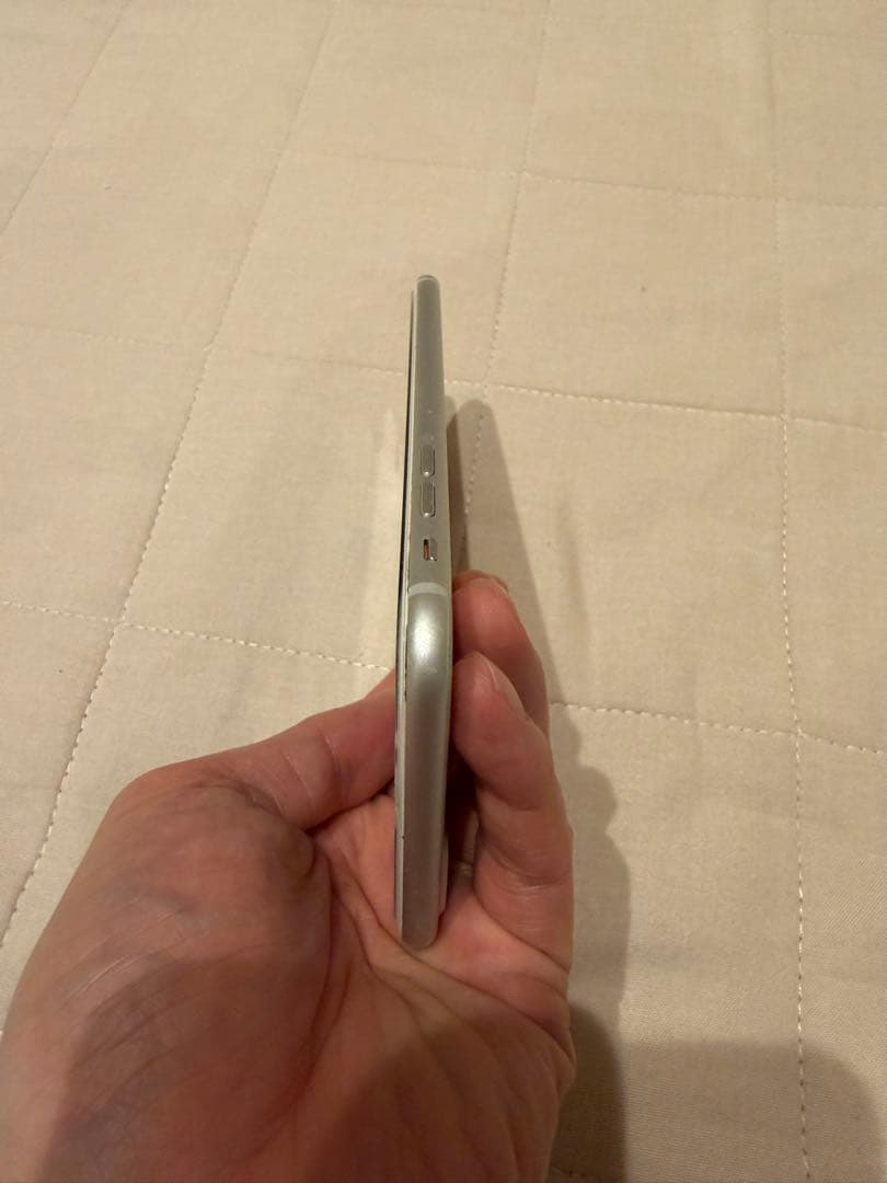 【動作良好】iPhone 7 Plus 128GB シルバー SIMフリー