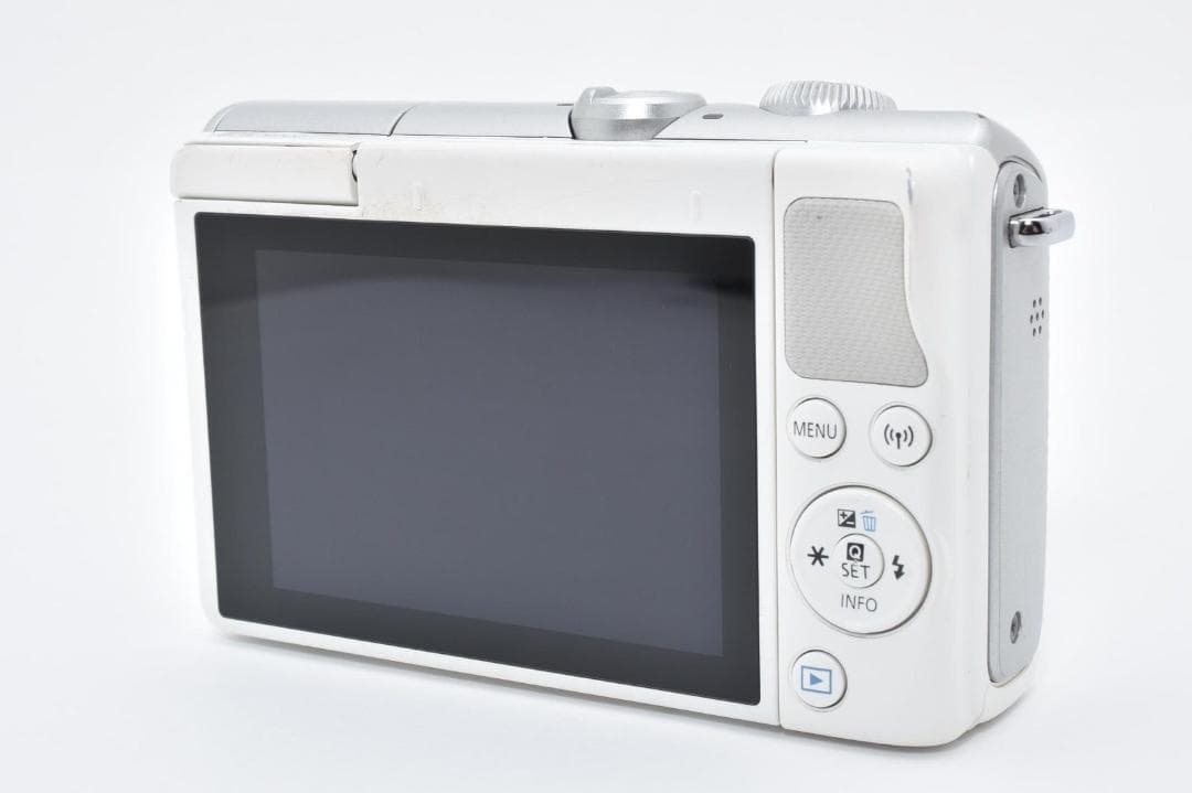 【美品】キヤノン Canon EOS M100 レンズキット