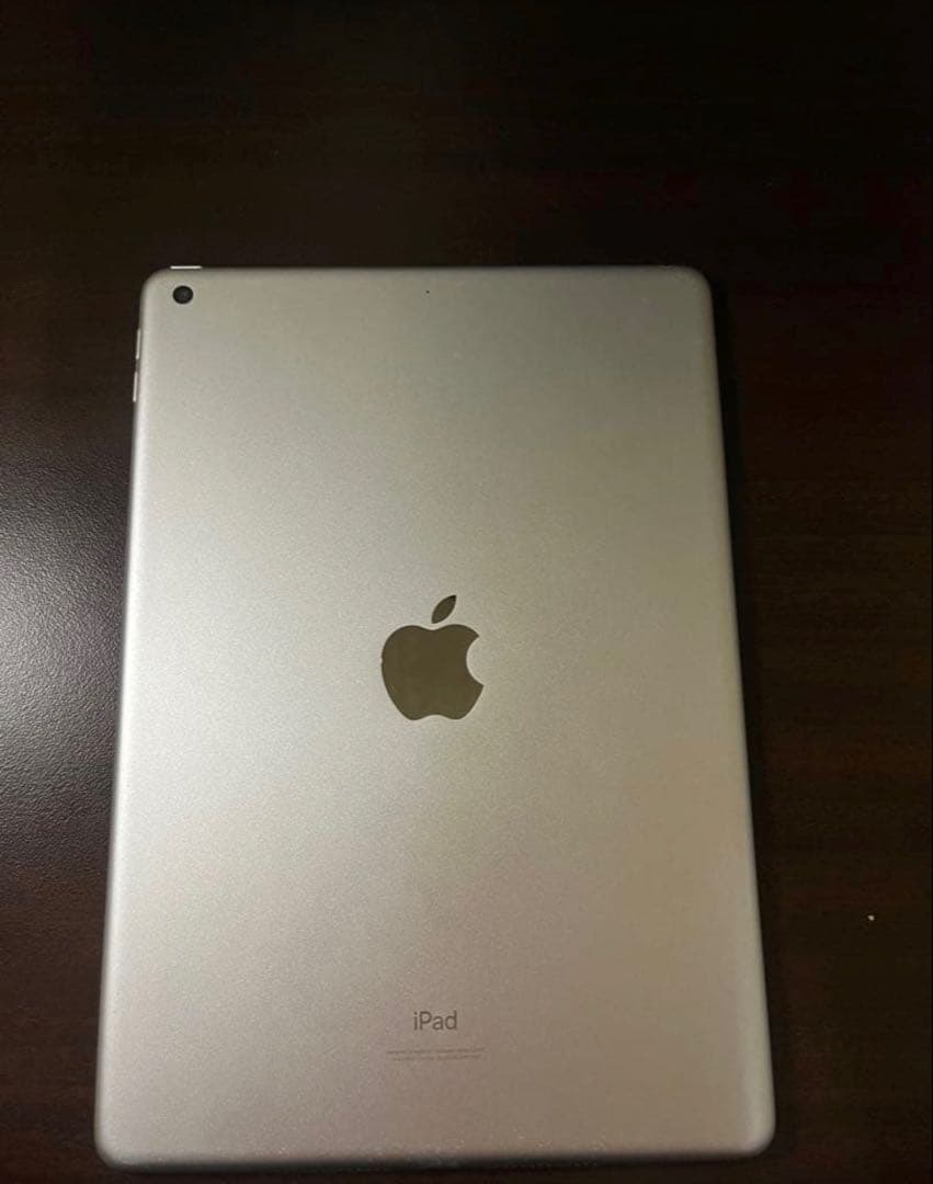 Apple iPad 第9世代（64GB）シルバー 本体 箱付き