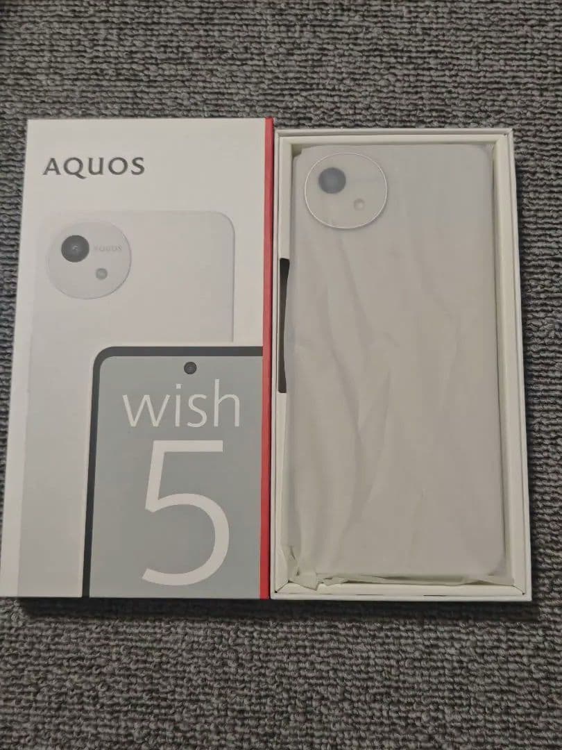 AQUOS wish 5 YUKI ドコモ版SIMフリー