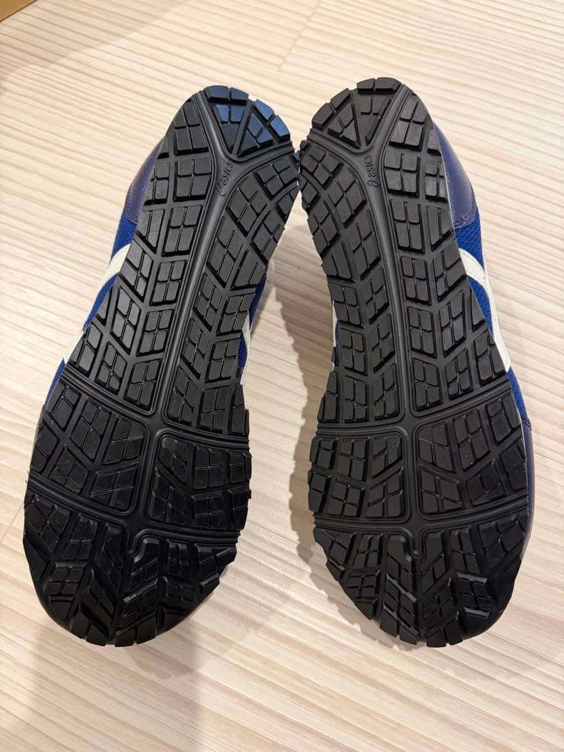 新品箱付き アシックス　安全靴 WINJOB CP201