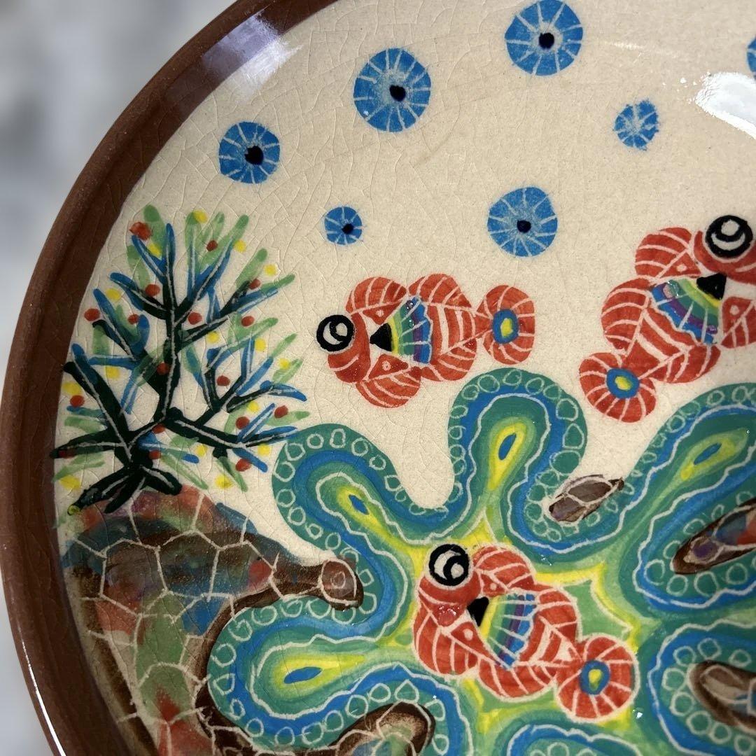 未使用品【沖縄 やちむん】南島焼 カラフルな魚柄 大きめ陶器皿