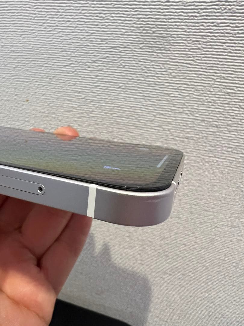 iPhone 128GB 本体