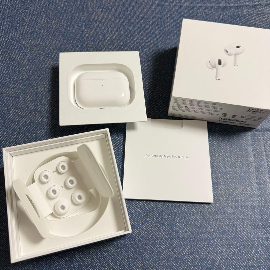 AirPods Pro　第2世代　充電ケースと右耳のみ