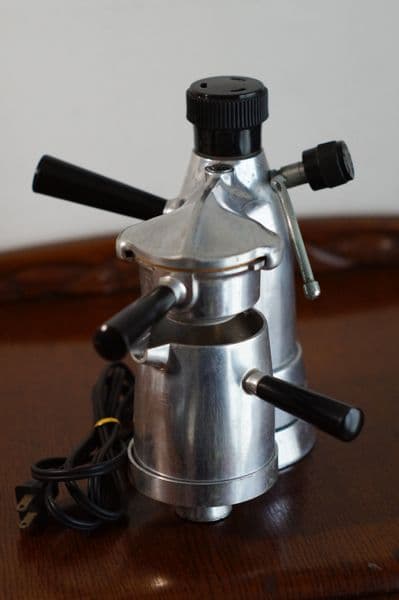 ヴェスヴィアーナ　Vesuviana　エスプレッソ　カプチーノ　マシーン　ＡＣ