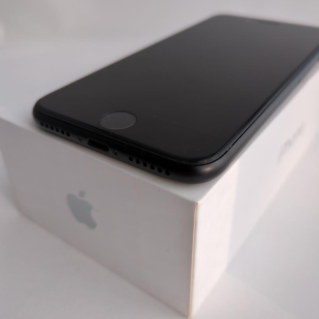 【美品S☆BT100%】iPhone SE2 64GB 本体 新品バッテリー 黒