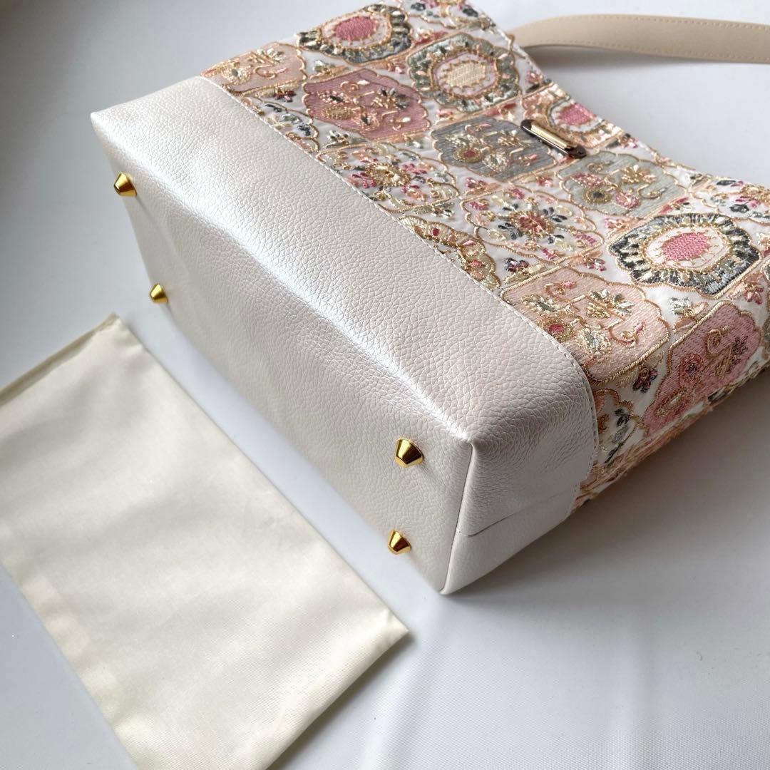 リュンヌ　インド刺繍ゴールドオレンジ系と合皮　ショルダーバッグ
