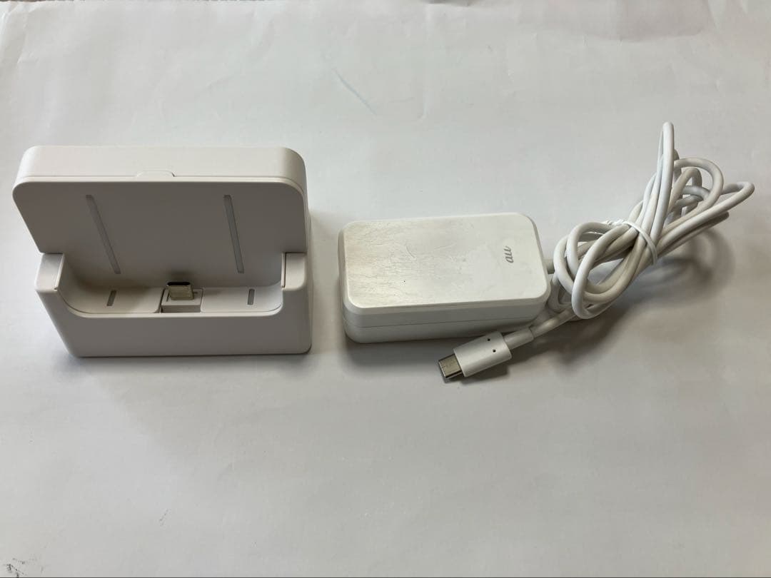 スマートフォン　BASIO4 KYV47