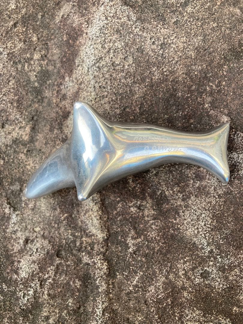 アラスカのかわいい工芸品　クジラ形オブジェ　ヴィンテージ